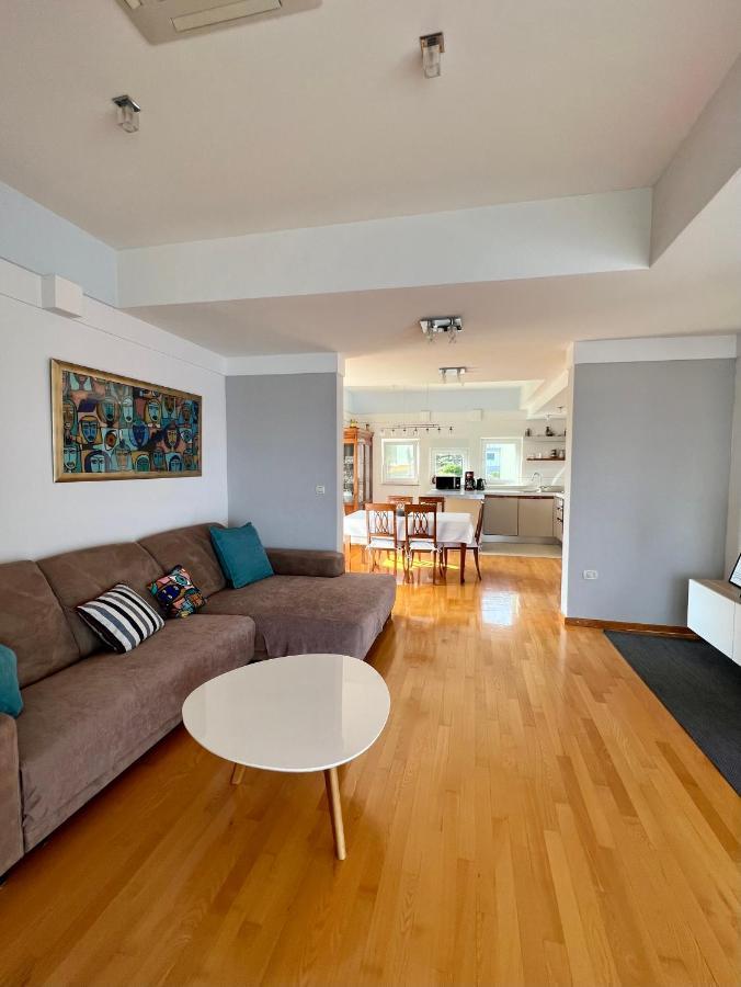 Plaza Apartment Zavala