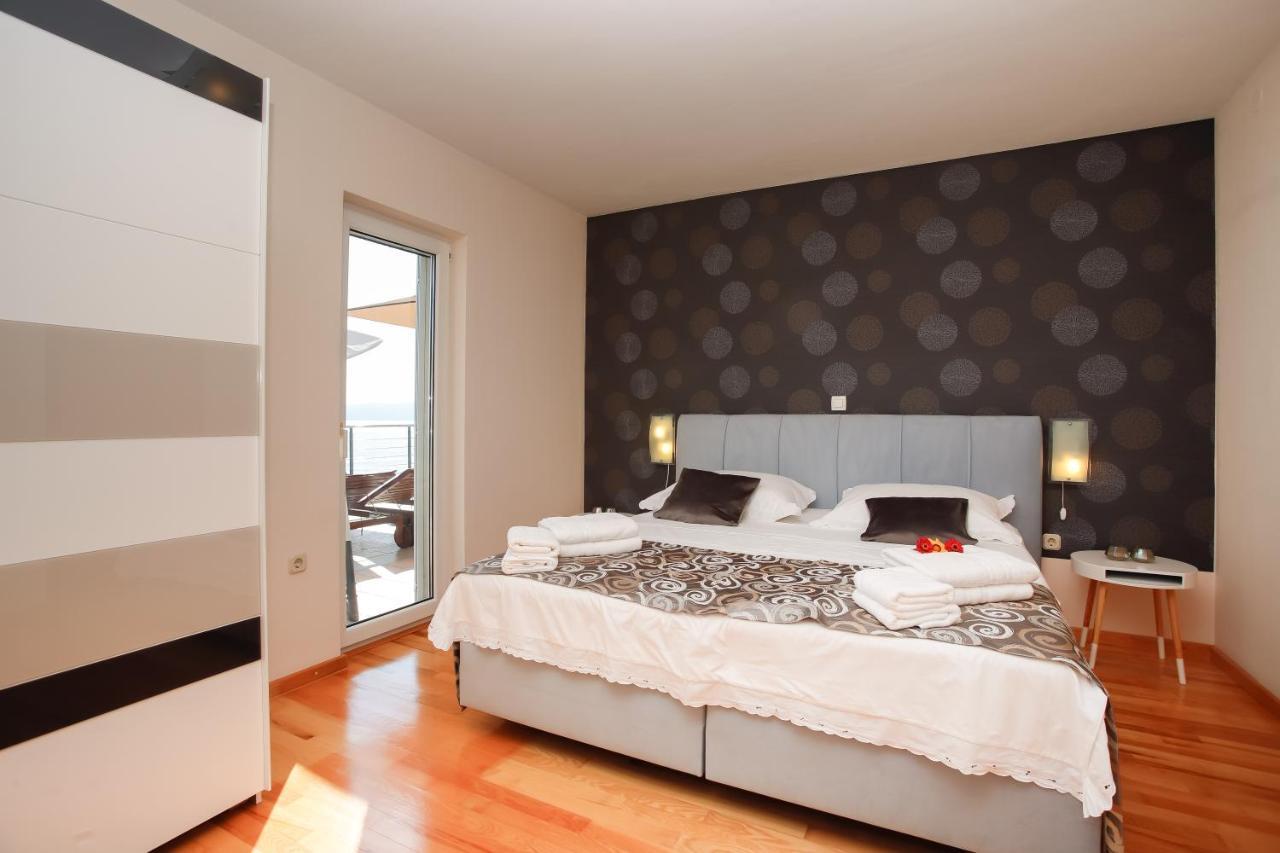 Apartment Plaza